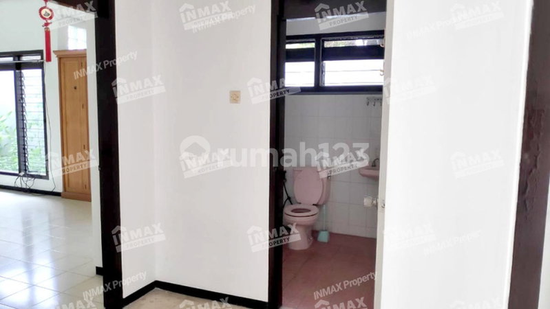 House for rent in Bandung, Indonesia · 3 rooms, 2 baths