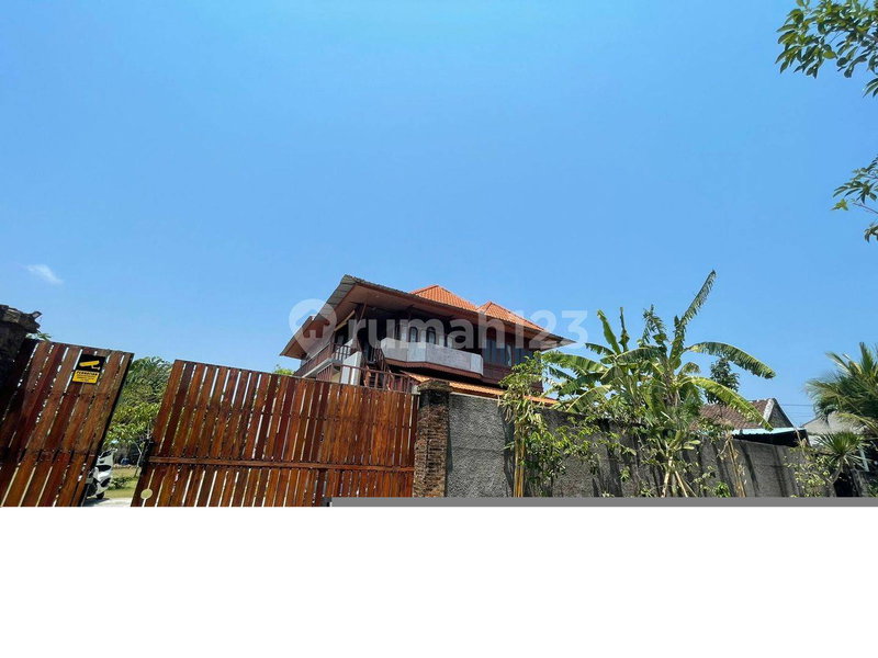 House for rent in Semarang, Indonesia · 7 rooms, 7 baths