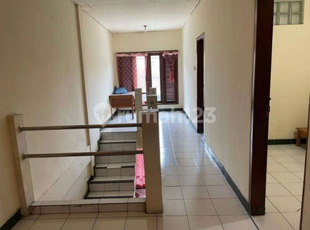House for rent in Makassar, Indonesia · 8 rooms, 2 baths