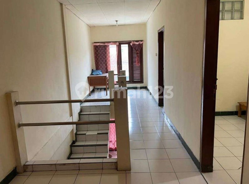 House for rent in Makassar, Indonesia · 8 rooms, 2 baths
