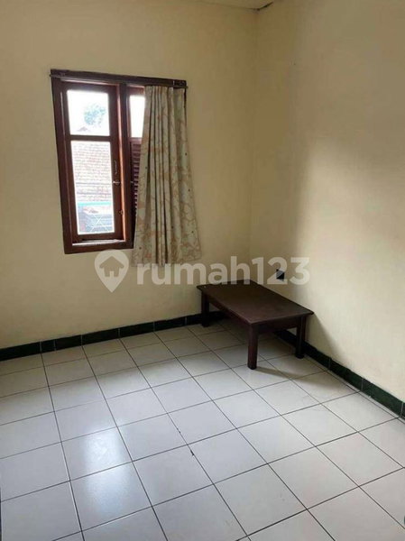 House for rent in Makassar, Indonesia · 8 rooms, 2 baths