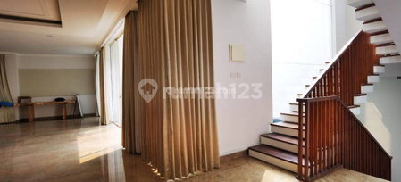 House for rent in Makassar, Indonesia · 5 rooms, 4 baths