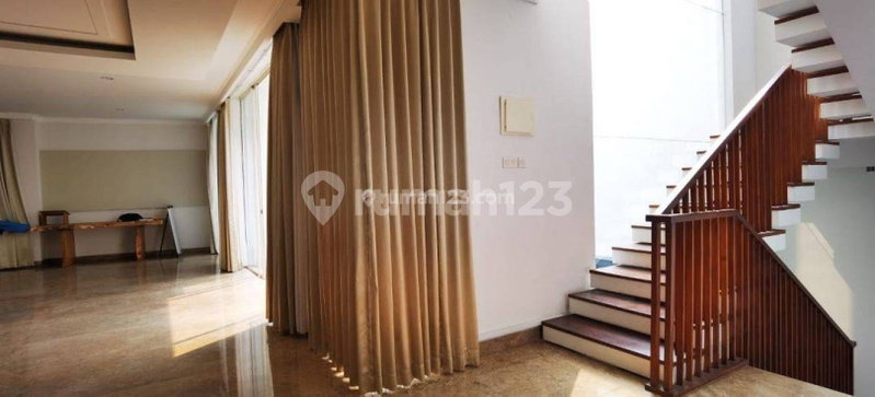 House for rent in Makassar, Indonesia · 5 rooms, 4 baths