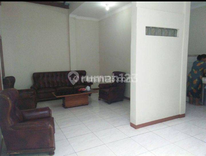 House for rent in Bandung, Indonesia · 4 rooms, 3 baths