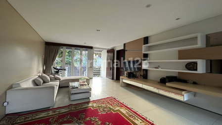 House for rent in Denpasar, Indonesia · 6 rooms, 7 baths