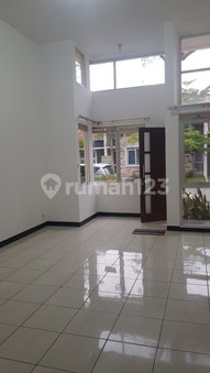 House for rent in Bandung, Indonesia · 2 rooms, 1 bath