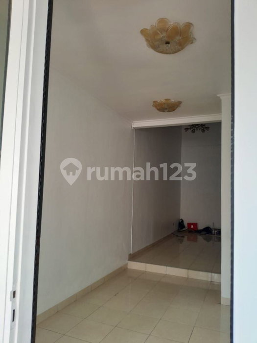 House for rent in South Jakarta, Indonesia · Kebayoran Lama · 1 room, 1 bath