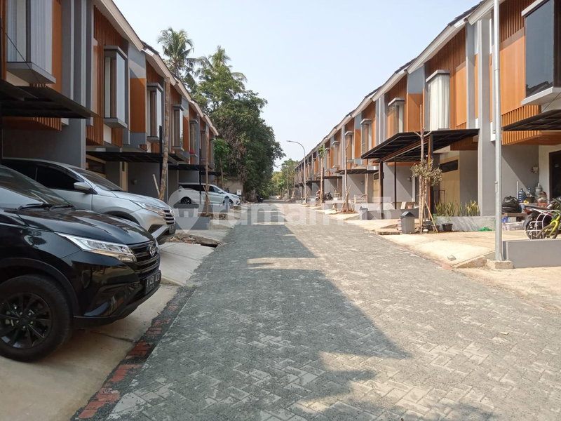 House for rent in Pamulang, Indonesia · Bhakti Jaya · 3 rooms, 3 baths