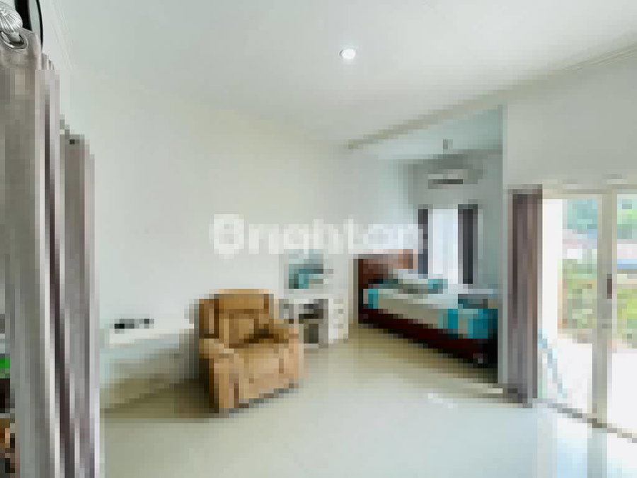 House for rent in Bandung, Indonesia · 4 rooms, 2 baths