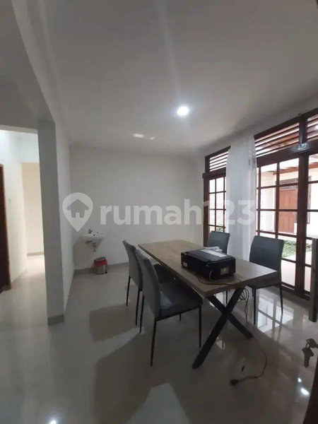 House for rent in Bandung, Indonesia · 6 rooms, 3 baths