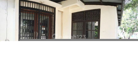 House for rent in Bandung, Indonesia · 6 rooms, 3 baths