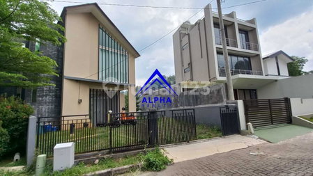 House for rent in Bandung, Indonesia · 3 rooms, 3 baths