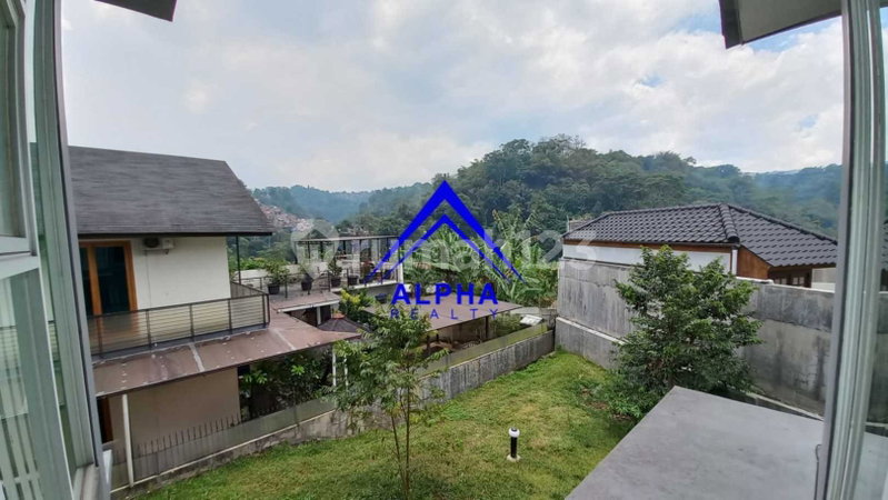 House for rent in Bandung, Indonesia · 3 rooms, 3 baths