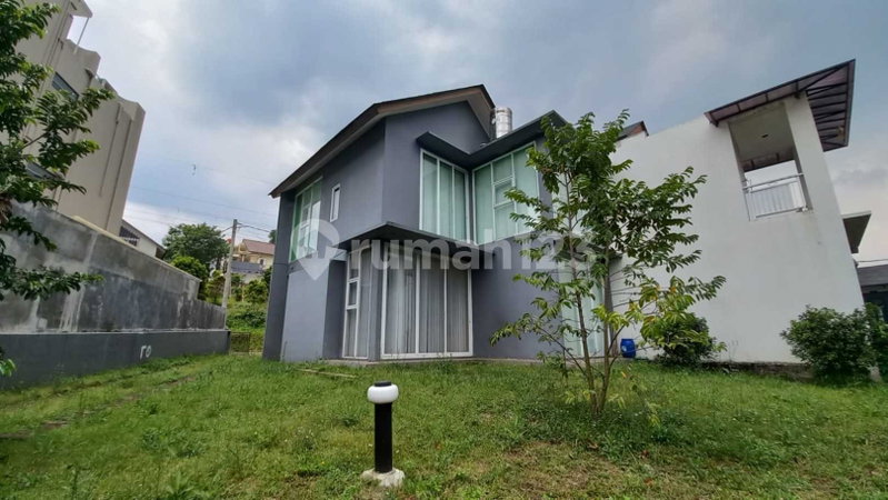 House for rent in Bandung, Indonesia · 3 rooms, 3 baths