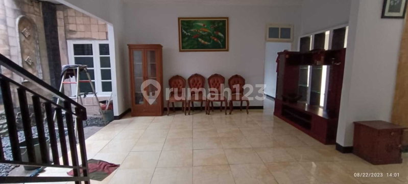 House for rent in Bandung, Indonesia · 4 rooms, 3 baths
