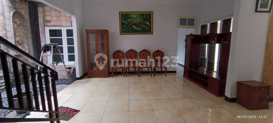 House for rent in Bandung, Indonesia · 4 rooms, 3 baths