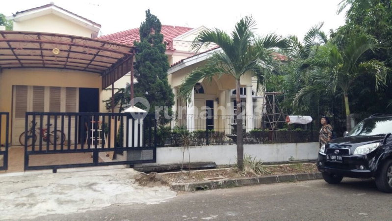 House for rent in Bandung, Indonesia · 4 rooms, 3 baths