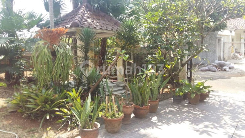 House for rent in Bandung, Indonesia · 4 rooms, 3 baths