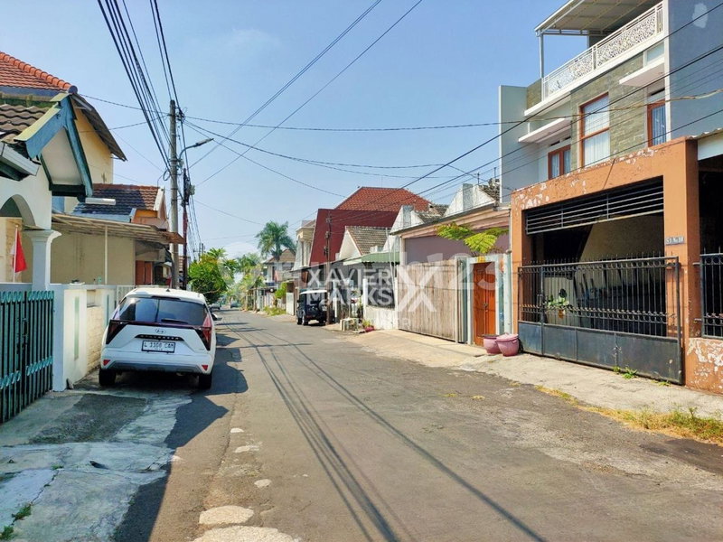 House for rent in Malang, Indonesia · 3 rooms, 2 baths