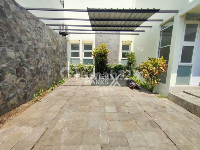House for rent in Malang, Indonesia · 3 rooms, 2 baths
