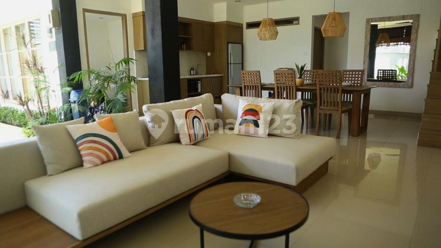 House for rent in Surabaya, Indonesia · 3 rooms, 3 baths