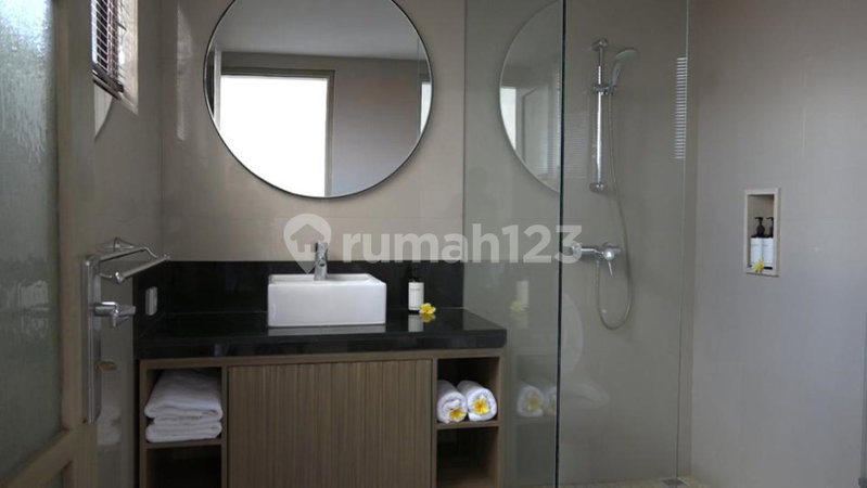 House for rent in Surabaya, Indonesia · 3 rooms, 3 baths