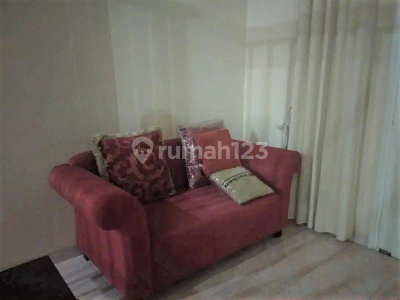 House for rent in Surabaya, Indonesia · 3 rooms, 3 baths