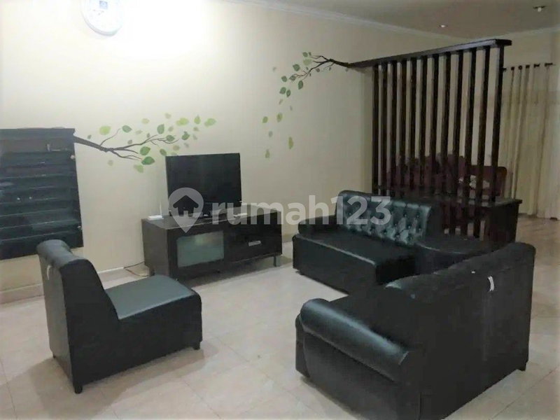 House for rent in Surabaya, Indonesia · 3 rooms, 3 baths