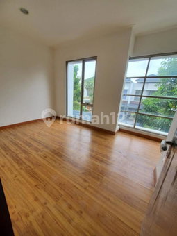 House for rent in Surabaya, Indonesia · 3 rooms, 3 baths