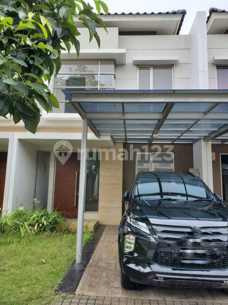 House for rent in Surabaya, Indonesia · 3 rooms, 3 baths