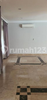 House for rent in Semarang, Indonesia · 5 rooms, 6 baths