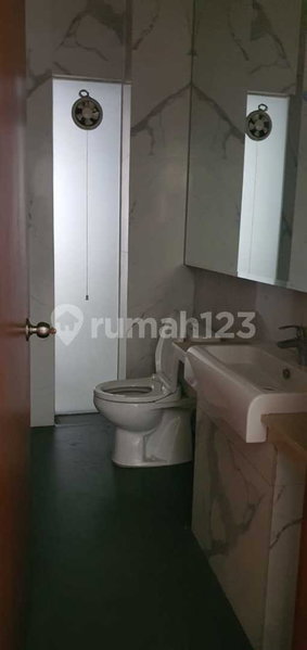 House for rent in Semarang, Indonesia · 5 rooms, 6 baths