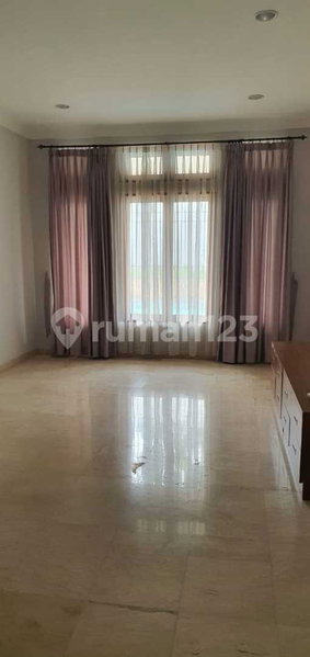 House for rent in Semarang, Indonesia · 5 rooms, 6 baths