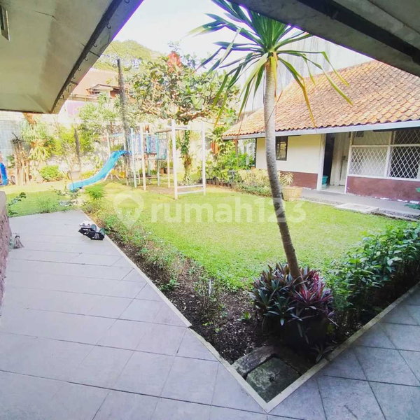 House for rent in Bandung, Indonesia · 3 rooms, 2 baths