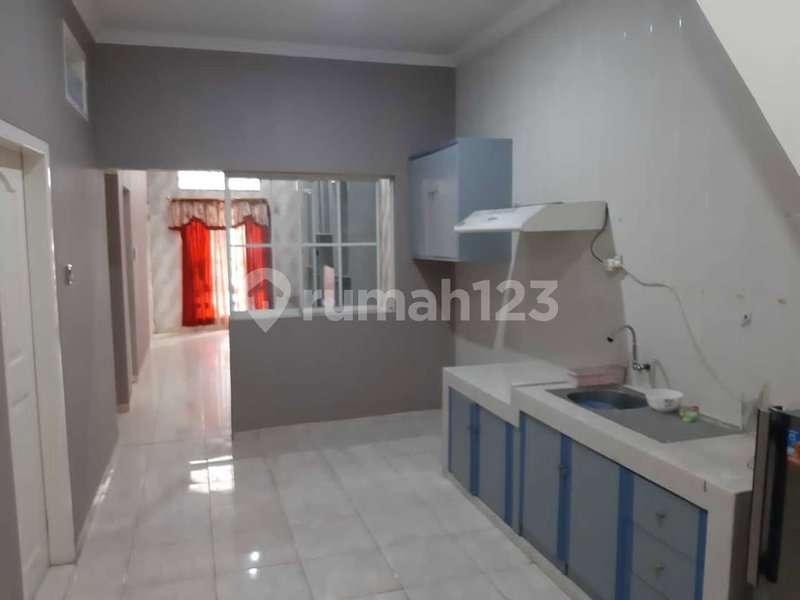 House for rent in Semarang, Indonesia · 3 rooms, 2 baths