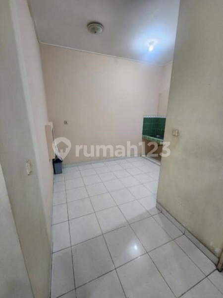 House for rent in South Jakarta, Indonesia · Kebayoran Lama · 3 rooms, 3 baths