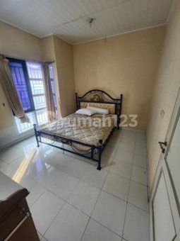 House for rent in South Jakarta, Indonesia · Kebayoran Lama · 3 rooms, 3 baths