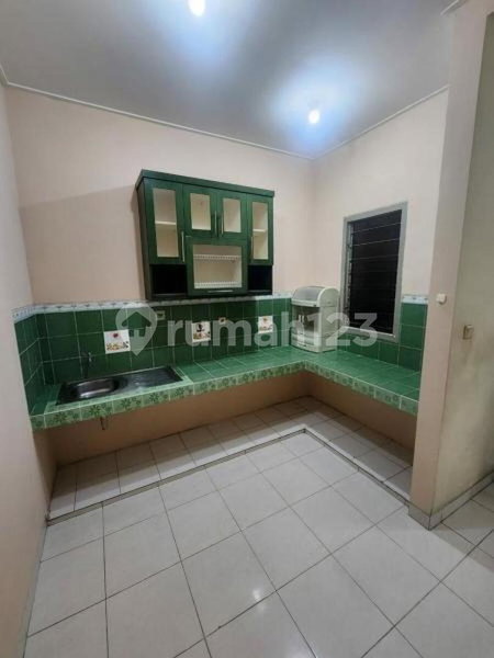 House for rent in South Jakarta, Indonesia · Kebayoran Lama · 3 rooms, 3 baths