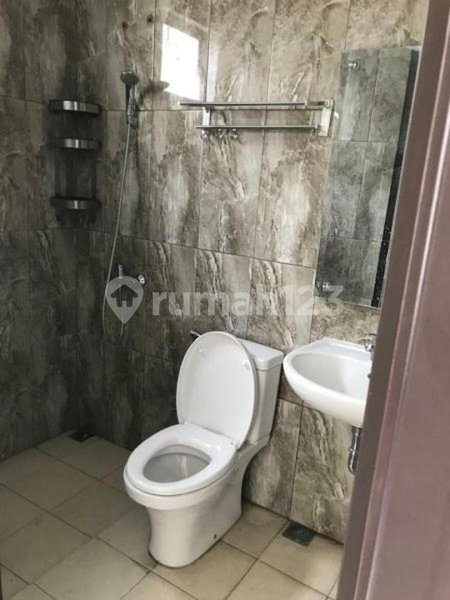 House for rent in South Jakarta, Indonesia · Kebayoran Lama · 3 rooms, 2 baths