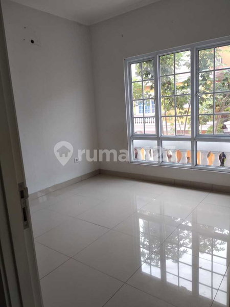 House for rent in Bandung, Indonesia · 2 rooms, 3 baths