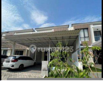 House for rent in Semarang, Indonesia · 4 rooms, 3 baths