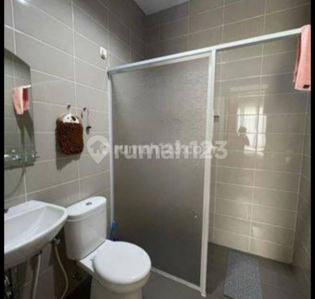 House for rent in Semarang, Indonesia · 4 rooms, 3 baths