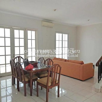 House for rent in South Jakarta, Indonesia · Jagakarsa · 3 rooms, 3 baths