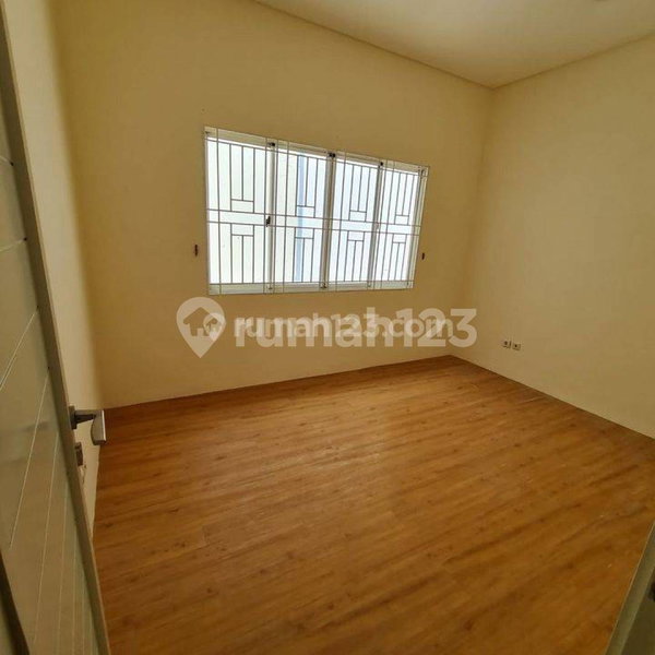 House for rent in South Jakarta, Indonesia · Jagakarsa · 3 rooms, 3 baths