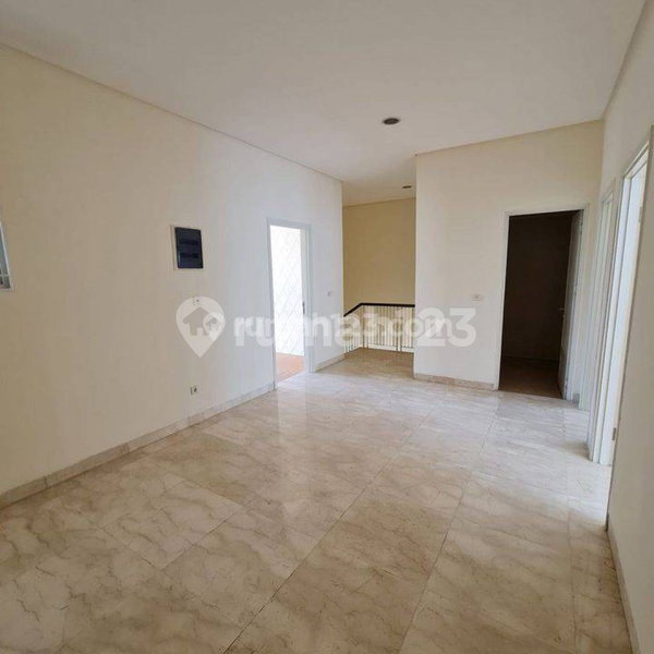 House for rent in South Jakarta, Indonesia · Jagakarsa · 3 rooms, 3 baths