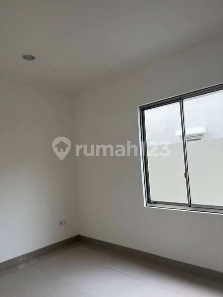 House for rent in West Jakarta, Indonesia · Cengkareng · 4 rooms, 4 baths