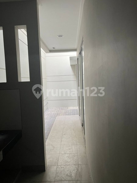 House for rent in West Jakarta, Indonesia · Cengkareng · 4 rooms, 4 baths