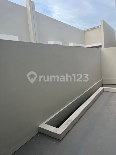 House for rent in West Jakarta, Indonesia · Cengkareng · 4 rooms, 4 baths