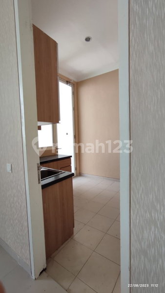 House for rent in Surabaya, Indonesia · 4 rooms, 3 baths