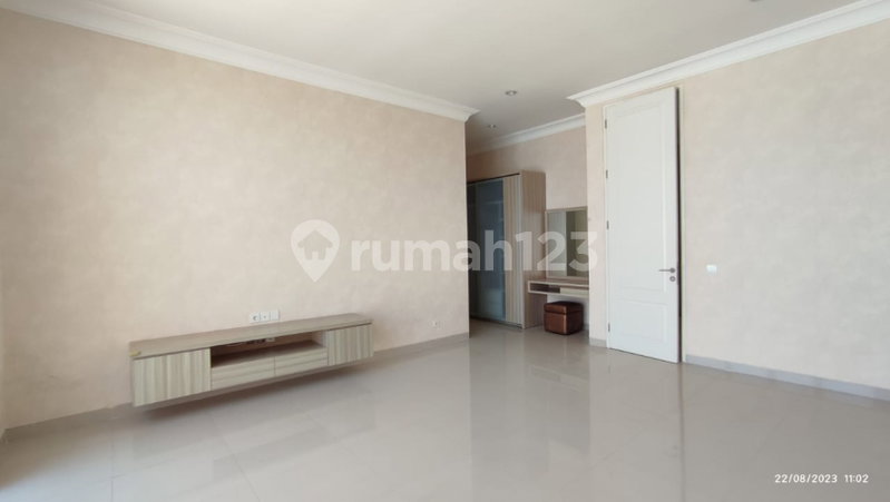House for rent in Surabaya, Indonesia · 4 rooms, 3 baths